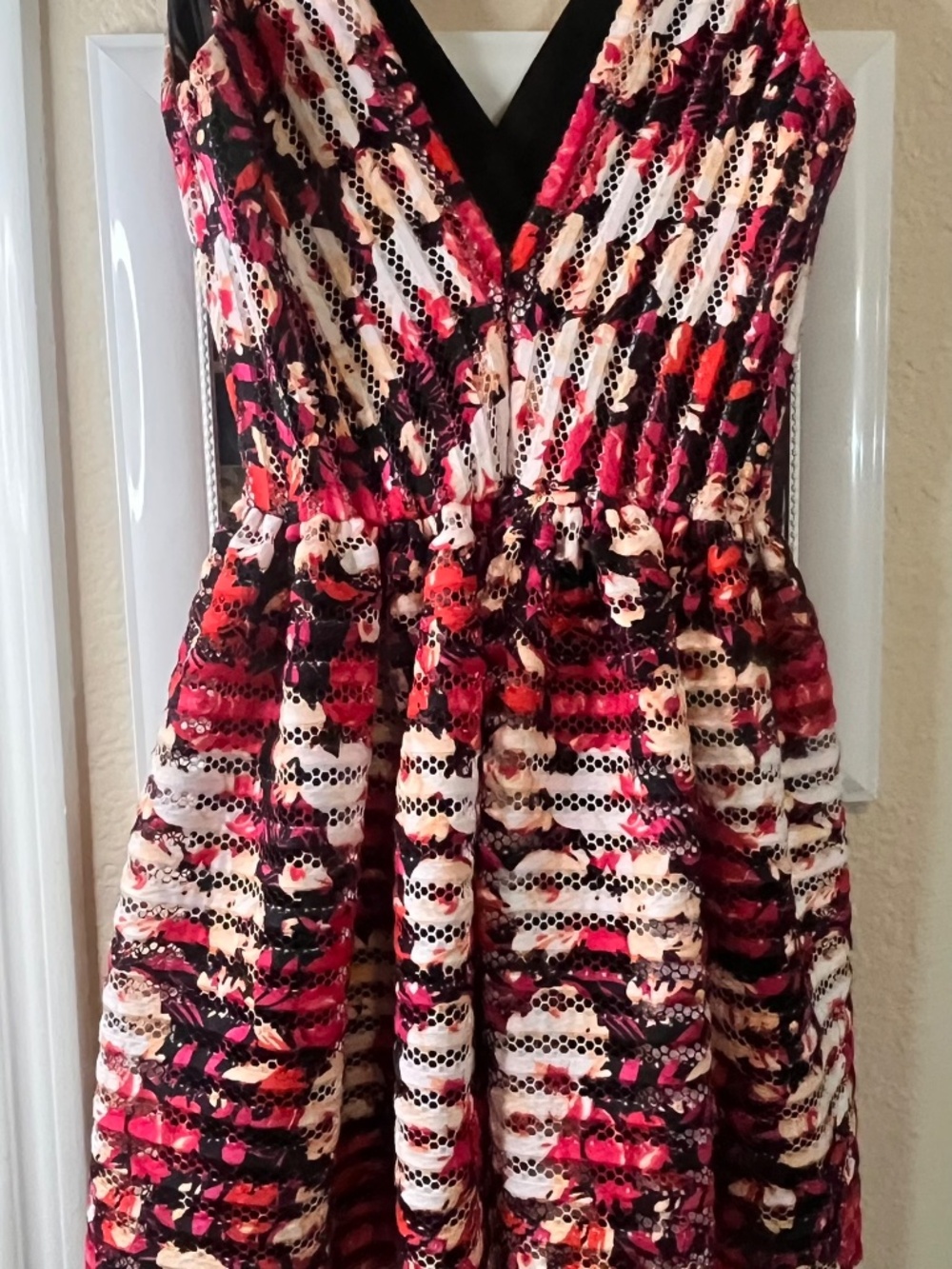 Saks Fifth Avenue Red Pink Black and White Fit and Flare Floral Mini XS - Picture 3 of 6